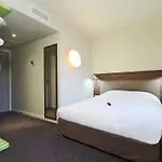 Hotel Campanile Clermont Ferrand Centre 3*