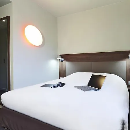 克莱蒙费朗市中心钟楼酒店 酒店 3*