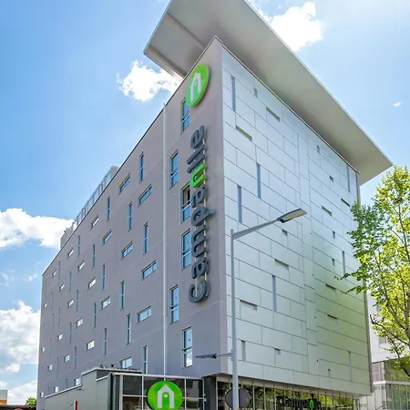 Szálloda Campanile Ferrand Centre