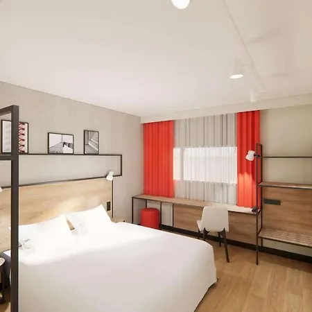 Ibis Centre Stade 3*