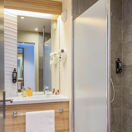 Ibis Centre Stade 3*