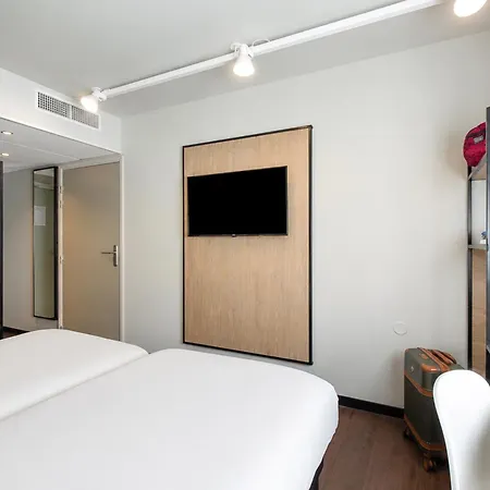 Hotel Ibis Centre Stade