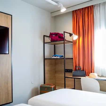 Ibis Centre Stade 3*