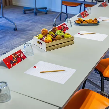 Ibis Centre Stade Hotel 3*