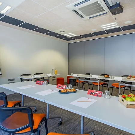 Ibis Centre Stade 3*