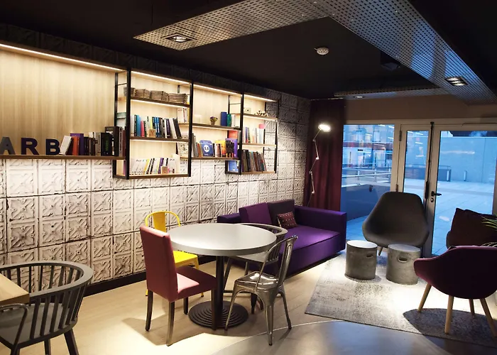 ホテル カンパニール クレルモン フェラン サントル 3*