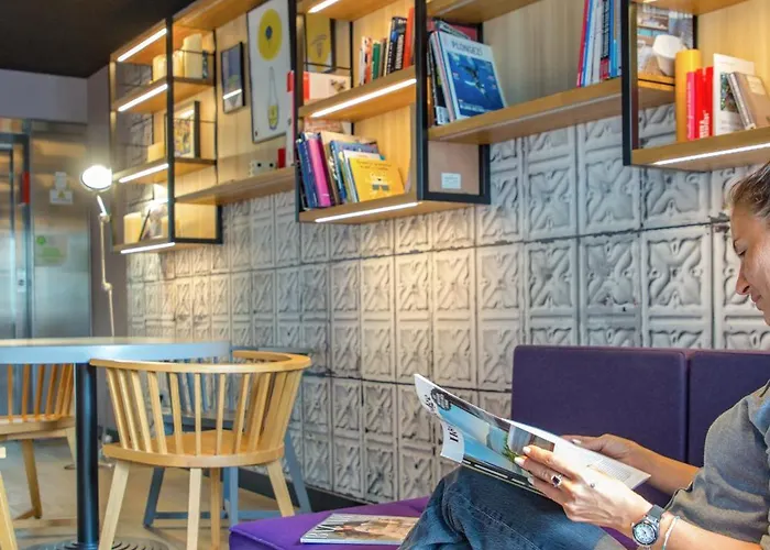 ホテル カンパニール クレルモン フェラン サントル クレルモン・フェラン