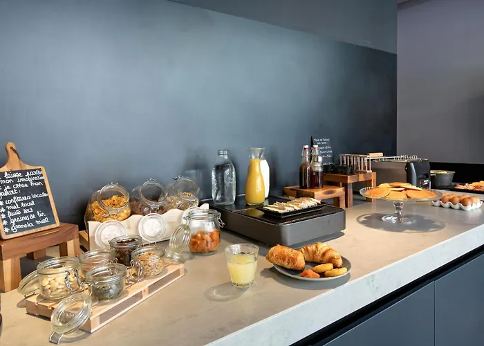 カンパニール クレルモン フェラン サントル 3*