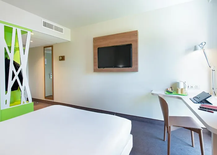 ホテル カンパニール クレルモン フェラン サントル