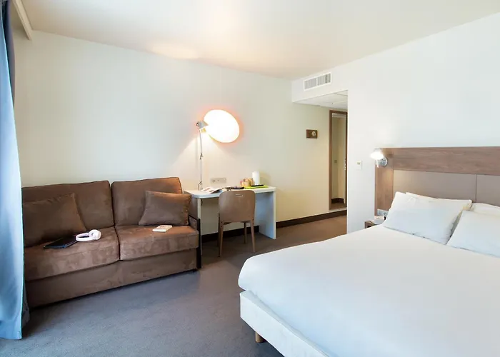 カンパニール クレルモン フェラン サントル 3*